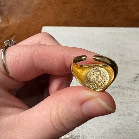 Lauren Kenzie Smiley choker & smiley ring! - Picture 5 of 7